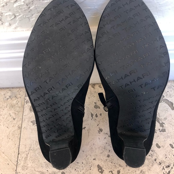 SOLD NWOT Tahari Booties Size 6 - Picture 7 of 12